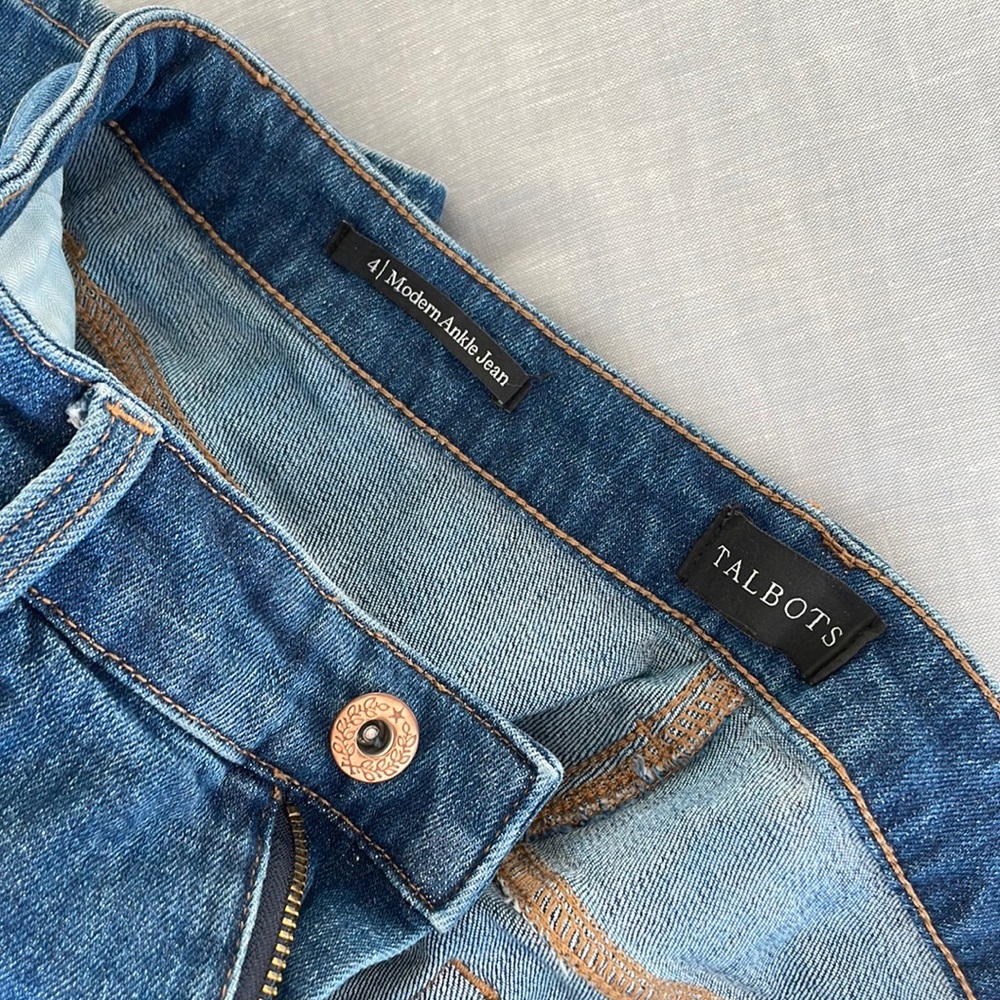 Talbots Modern Ankle Jean Size 4